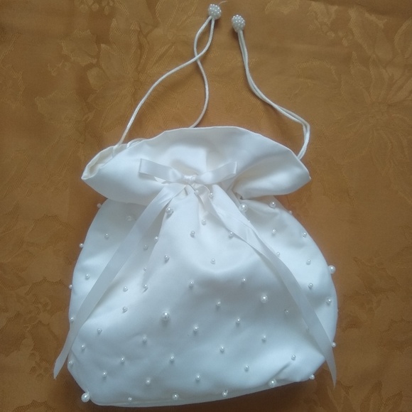 Blue/White + Pearl Daisy Flower Wicker Bucket Purse main image 1